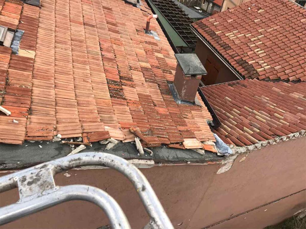 riparazione tetto in coppi